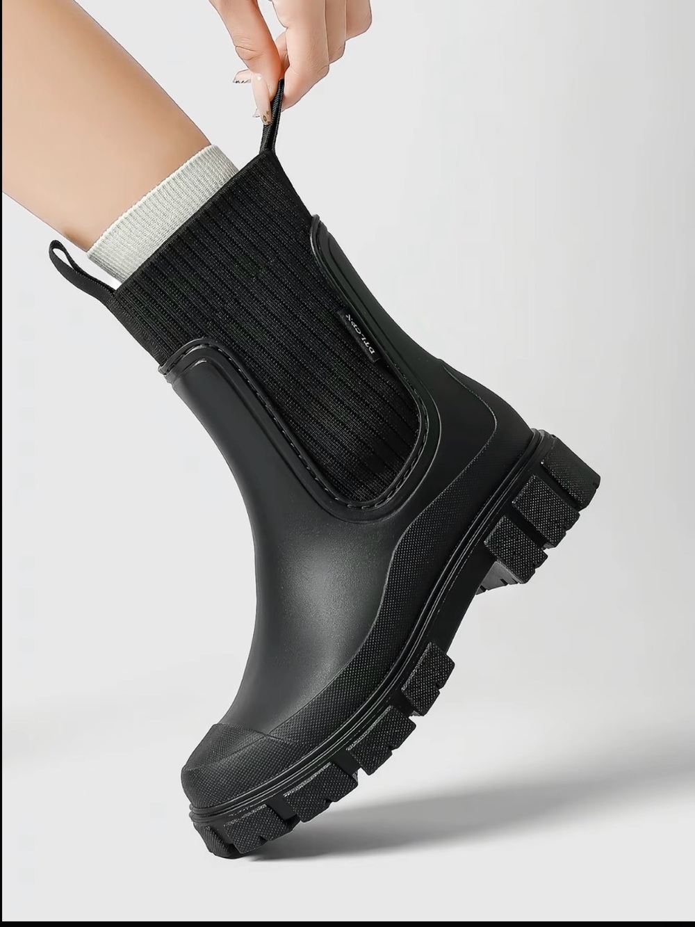 Women’s Black Chelsea Lug Rain Boots